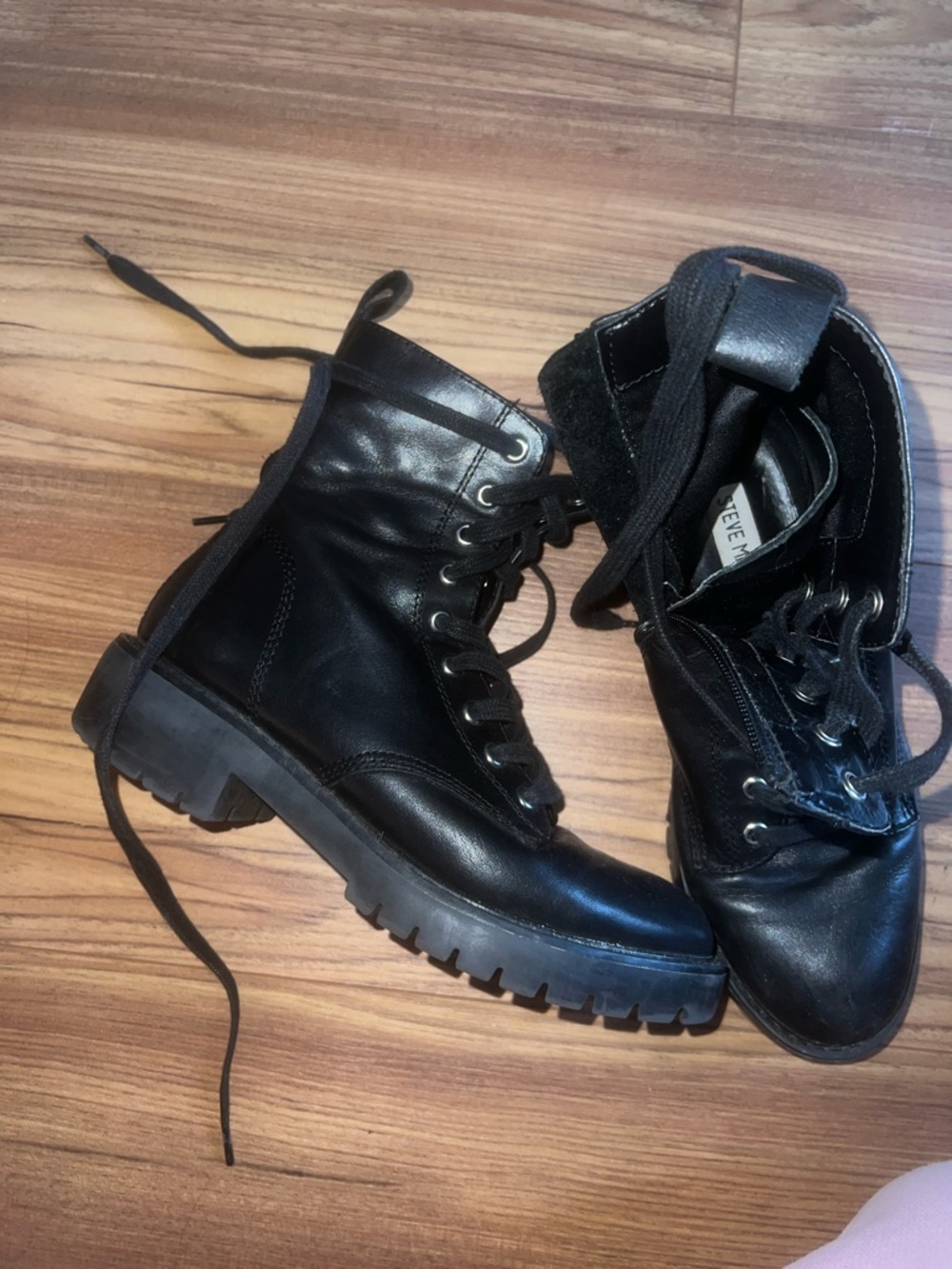Steve Madden Black Lace-Up Women's Ankle Boots with Eyelet Detail